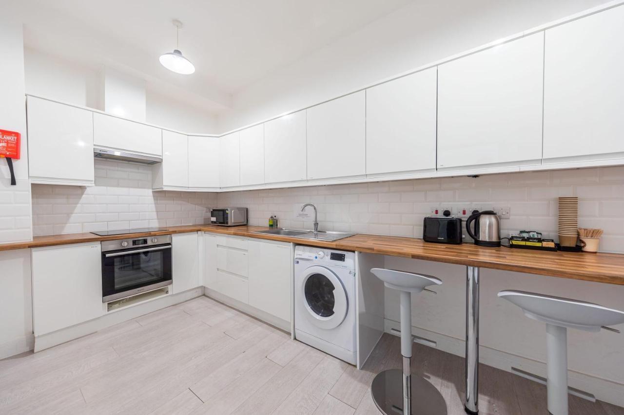 Functional Double With An Ensuite Toilet And Shower Near Tube And Bus Stations London Bagian luar foto